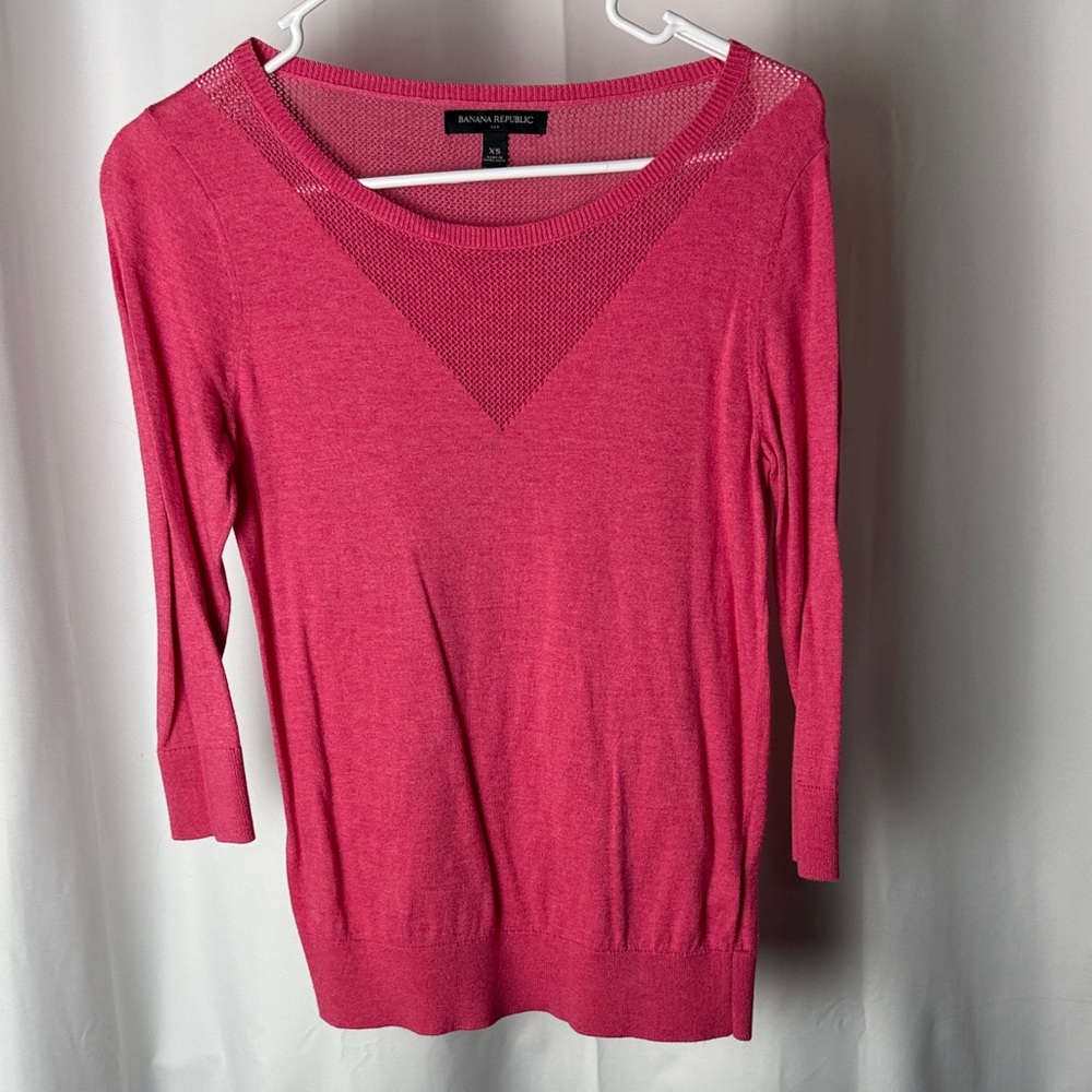 Banana Republic Rose Pink Lightweight Scoop Neck Sweater